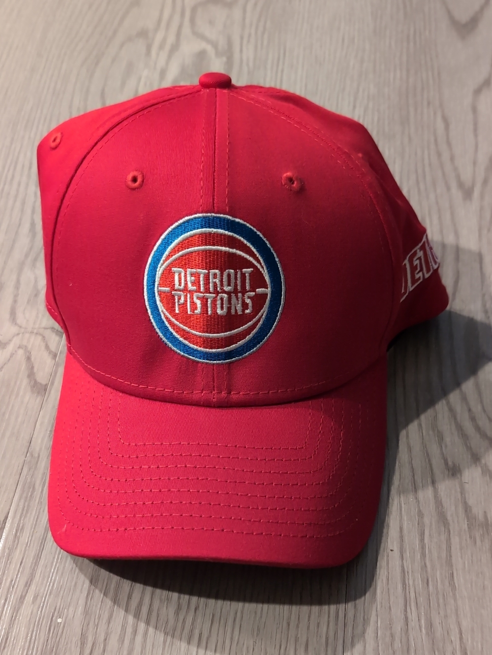 NWOT New Era Detroit Pistons FlexFit Hat